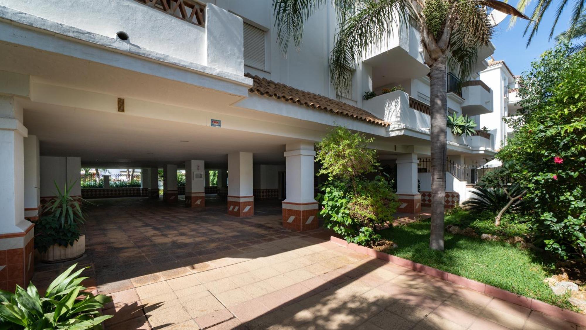 Holidays & Homes I Benalmadena Playa, Piscinas ,Relax Buitenkant foto