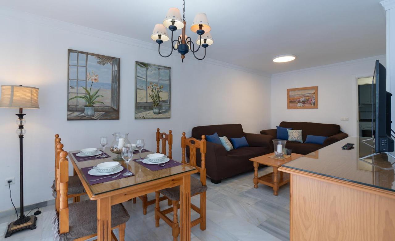 Holidays & Homes I Benalmadena Playa, Piscinas ,Relax Buitenkant foto